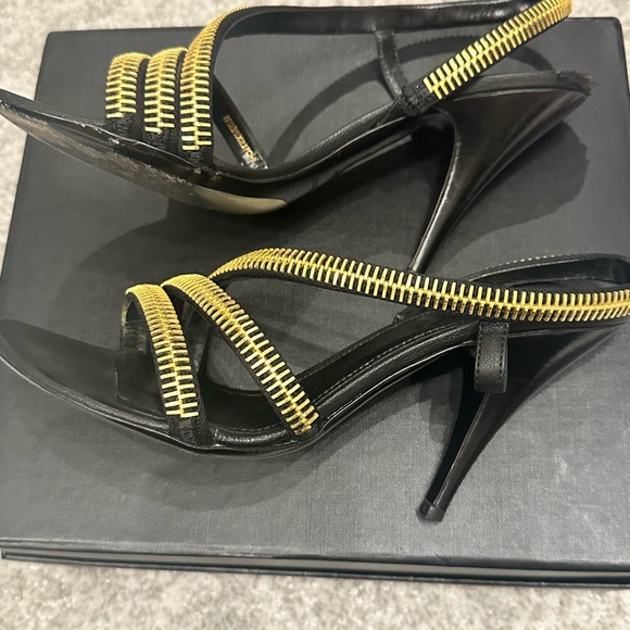 Burberry sandals! Little wear on the back - Picture 2 of 4